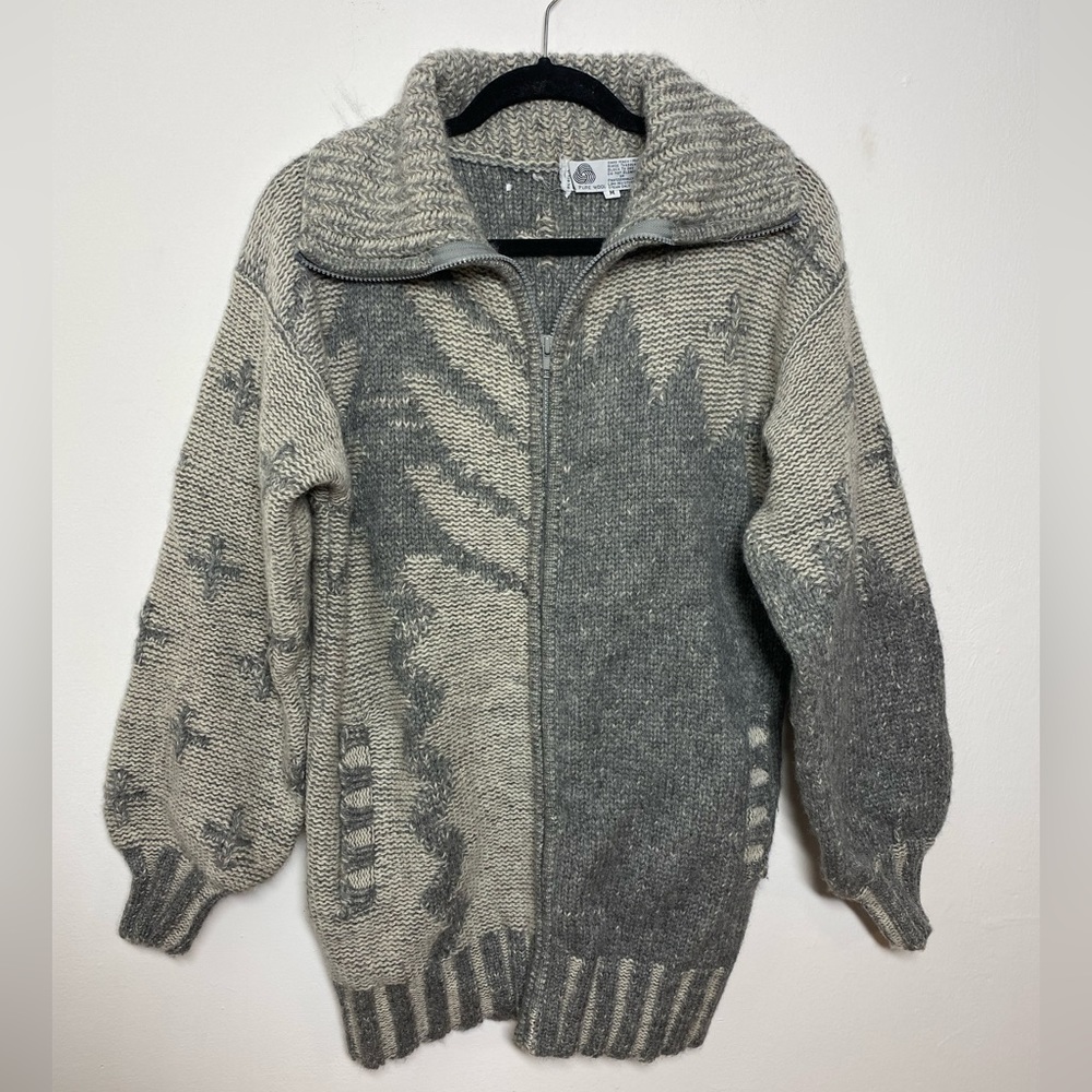 Grey & White Size Medium 100% Wool Shawl Collar Full Zip Sweater Southwestern